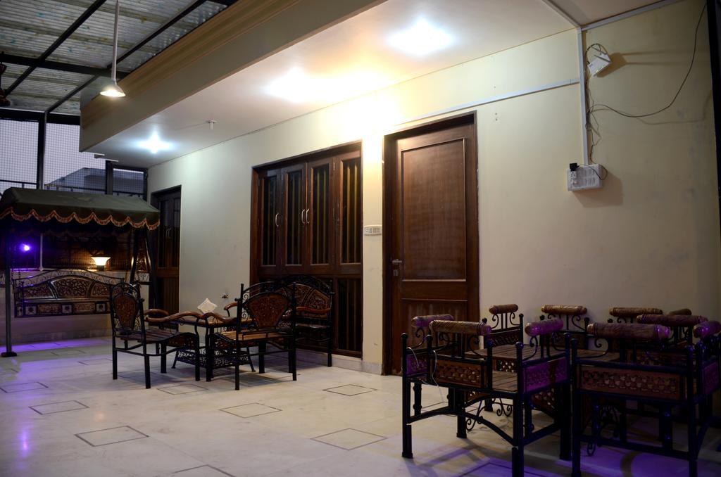 Mohini Home Stay Agra  Extérieur photo